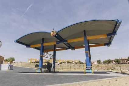 Curved Roofing System to Petrogold Petrol Station in Cceres (Spain)