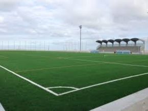 Couverture cintre autoportante pour les gradins du terrain du football  Cueto  (Santander) - Espagne