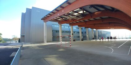 Rehabilitación de fachada en el instituto IES Elexalde, Galdakao (Vizcaya) - España
