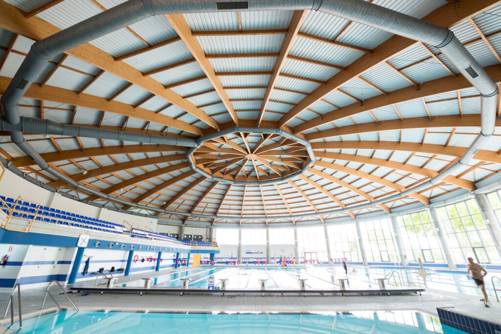 Renovación de la cubierta de la piscina climatizada Parquesol (Valladolid) - España