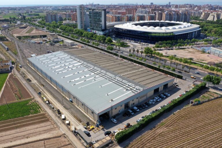 7.000 m² para la rehabilitación de la cubierta de Talleres Machado en MetroValencia (Valencia) - España