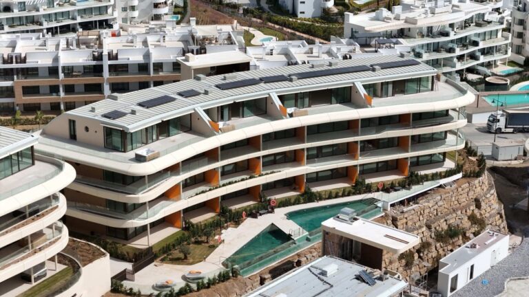 Valley Fuengirola con forjado colaborante INCO 70.4