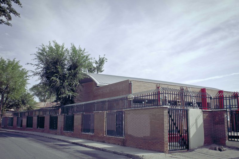 Sistema de Cubierta Autoportante para la reforma del Gimnasio del C.E.I.P. Ciudad del Aire en Alcalá de Henares (Madrid)- España