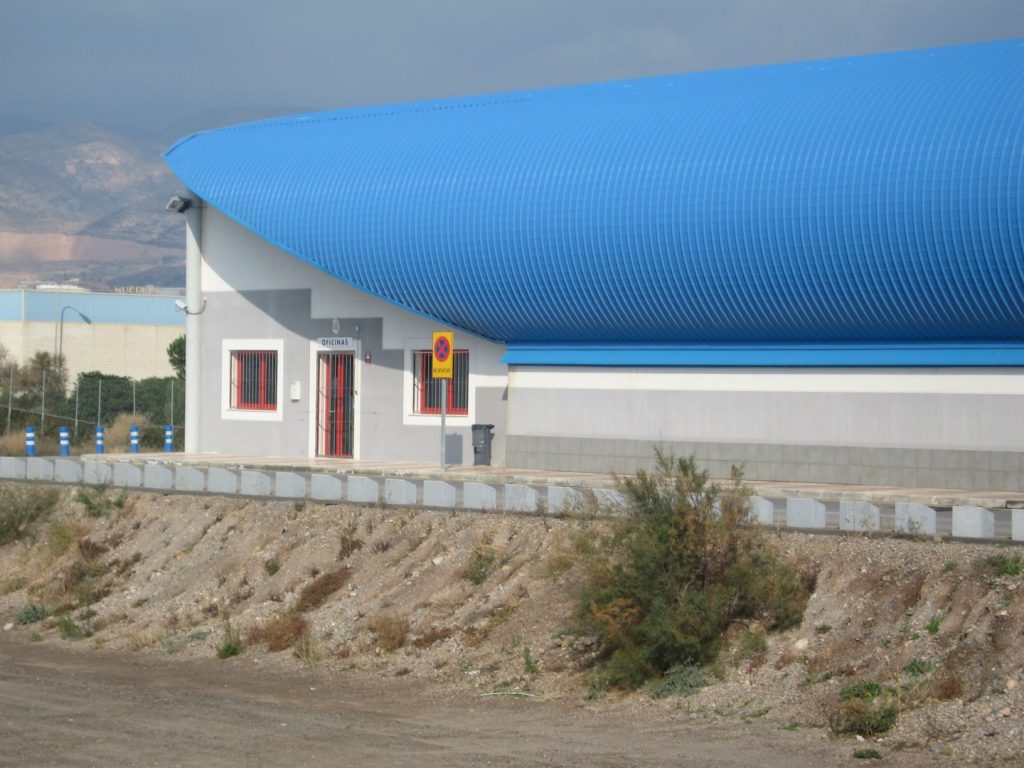 Cubierta curvada para acuario en Roquetas de Mar (Almería)