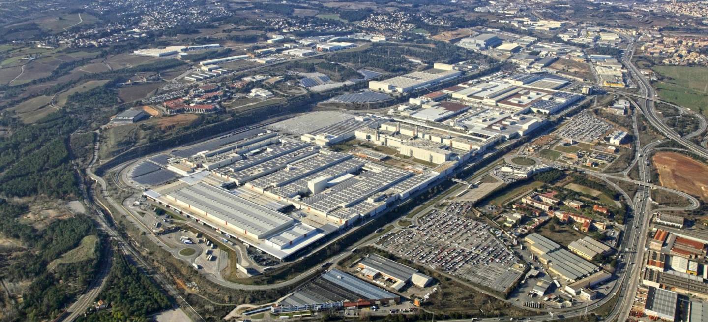 Cubierta deck para ampliación de Seat Martorell.