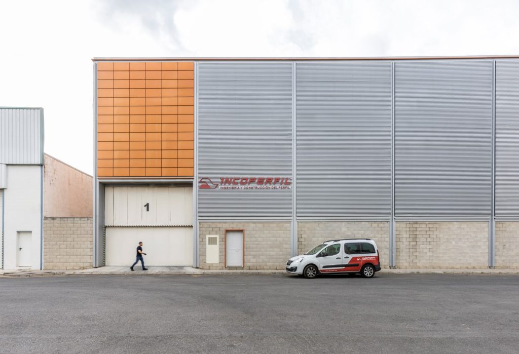 sesión Incoperfil. Fachada fábrica