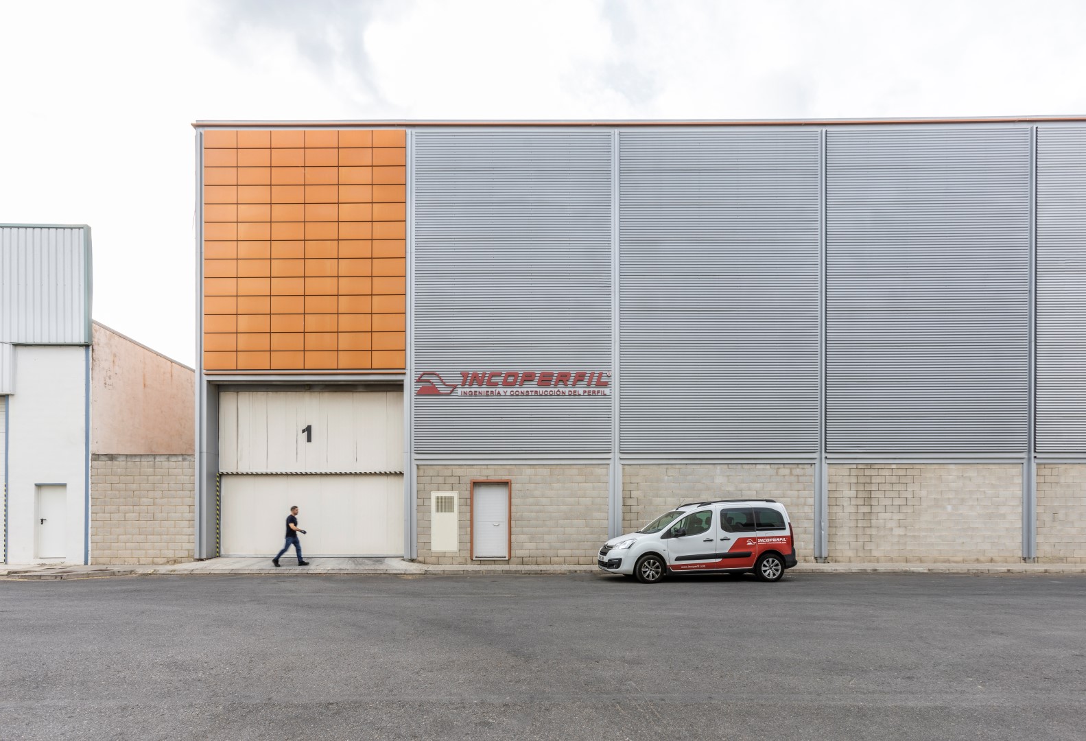 sesión Incoperfil. Fachada fábrica