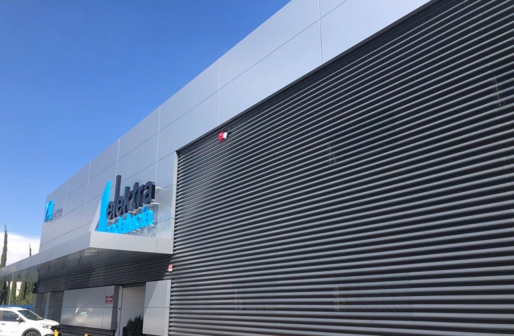 Rehabilitación de fachada de Elektra Andalucía en su sede en Sevilla - España